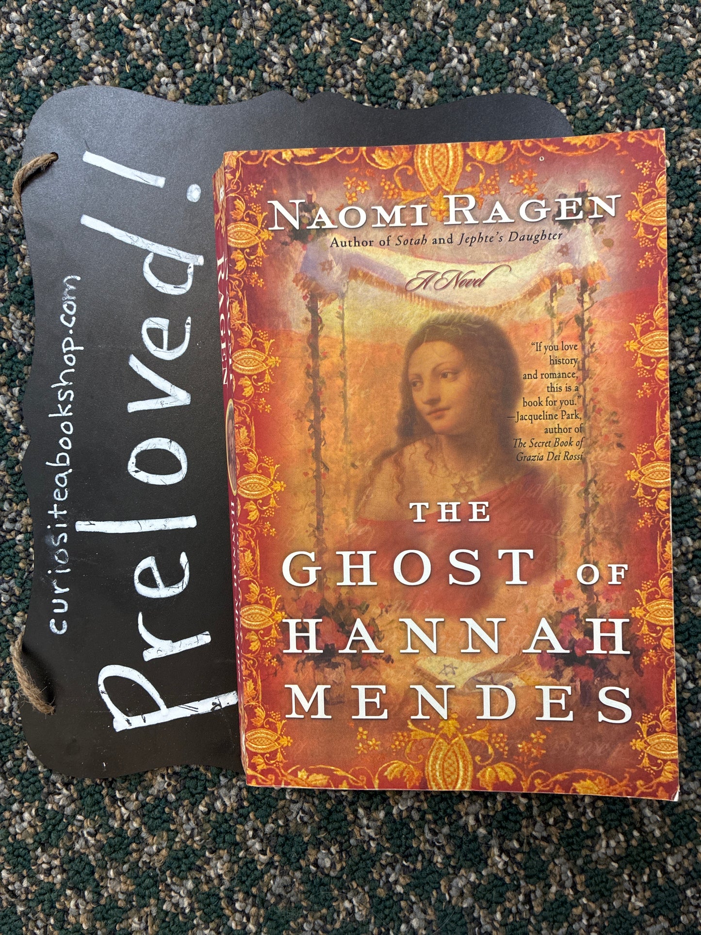 Preloved: The Ghost of Hannah Mendes: A Novel