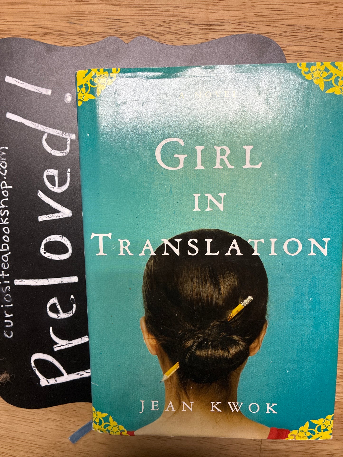 Preloved: LARGE PRINT. Girl in Translation