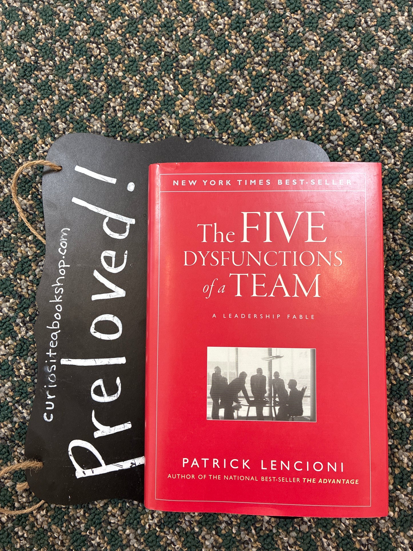 Preloved: The Five Dysfunctions of a Team: A Leadership Fable, 20th Anniversary Edition