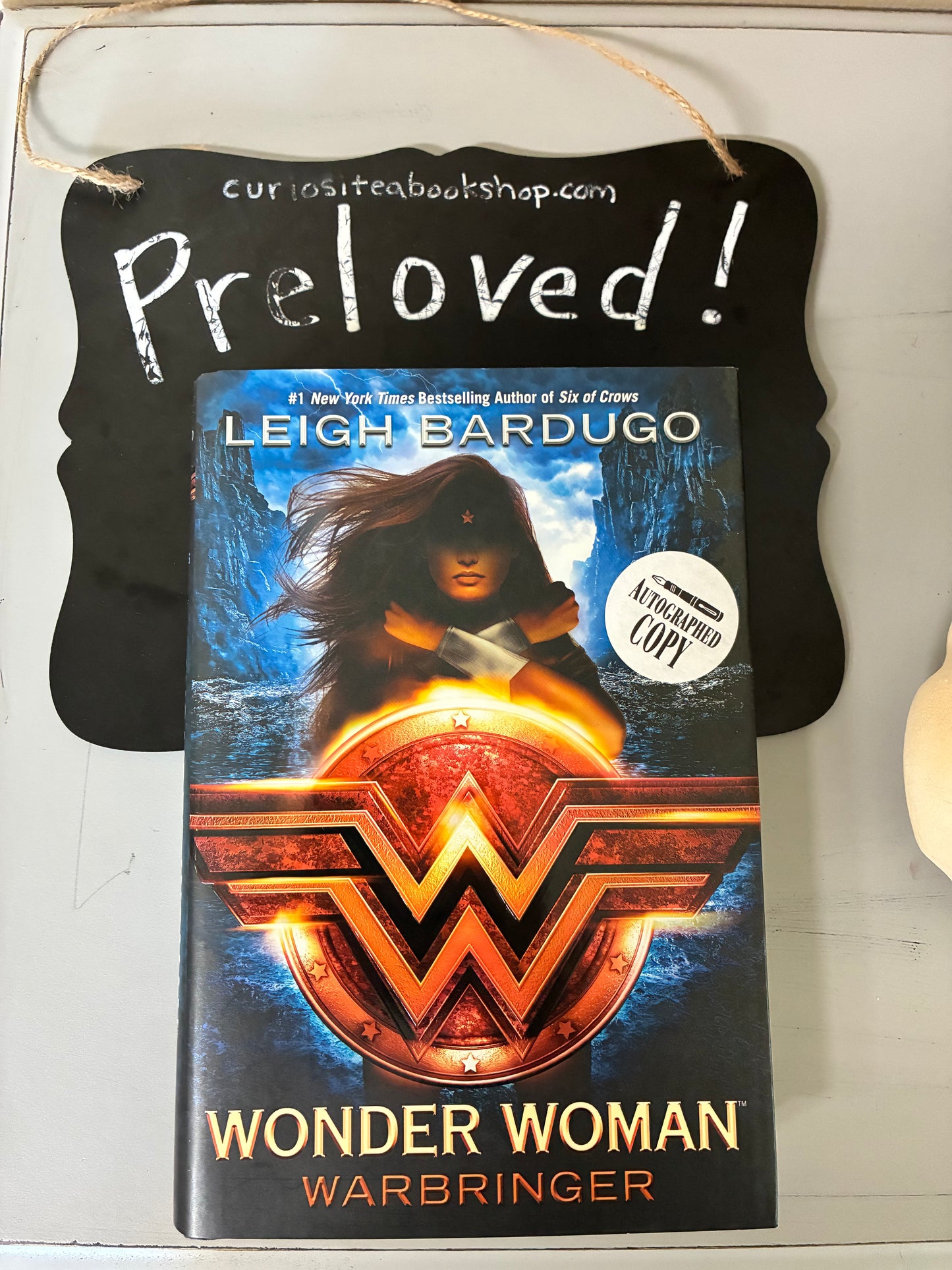 Preloved: Wonder Woman: Warbringer (DC Icons Series)