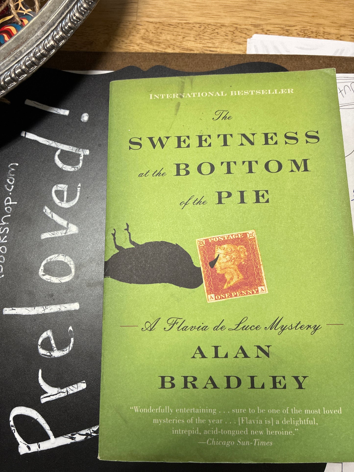 Preloved: The Sweetness at the Bottom of the Pie: A Flavia de Luce Mystery