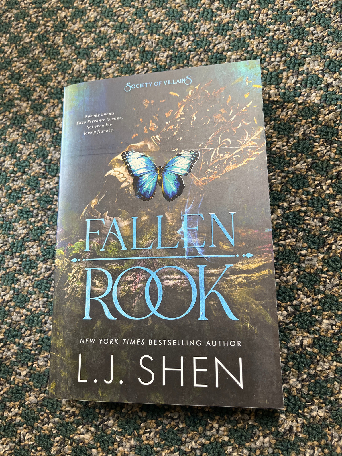 Fallen Rook (Deluxe Edition) (Society of Villains, 3)