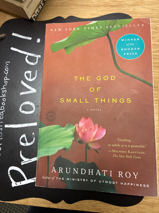 Preloved: The God of Small Things: A Novel