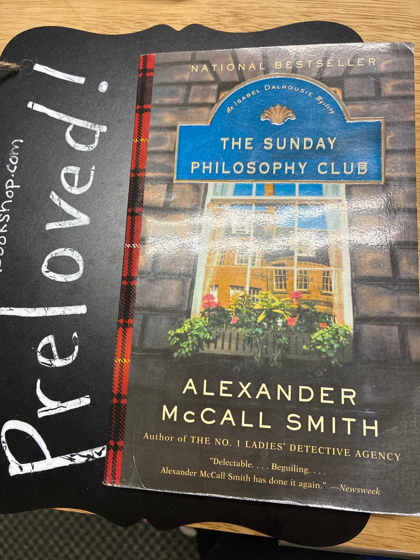 Preloved: The Sunday Philosophy Club (Isabel Dalhousie Series)