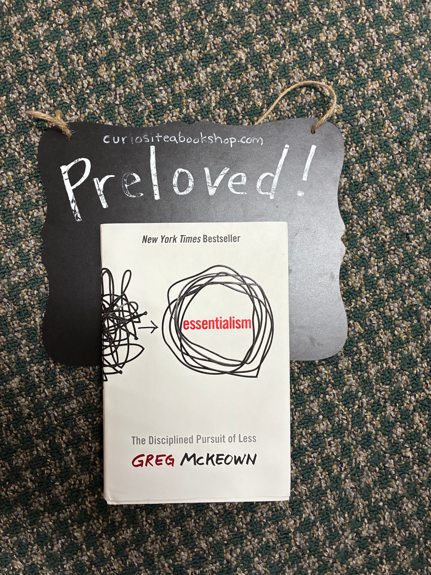 Preloved: Essentialism: The Disciplined Pursuit of Less