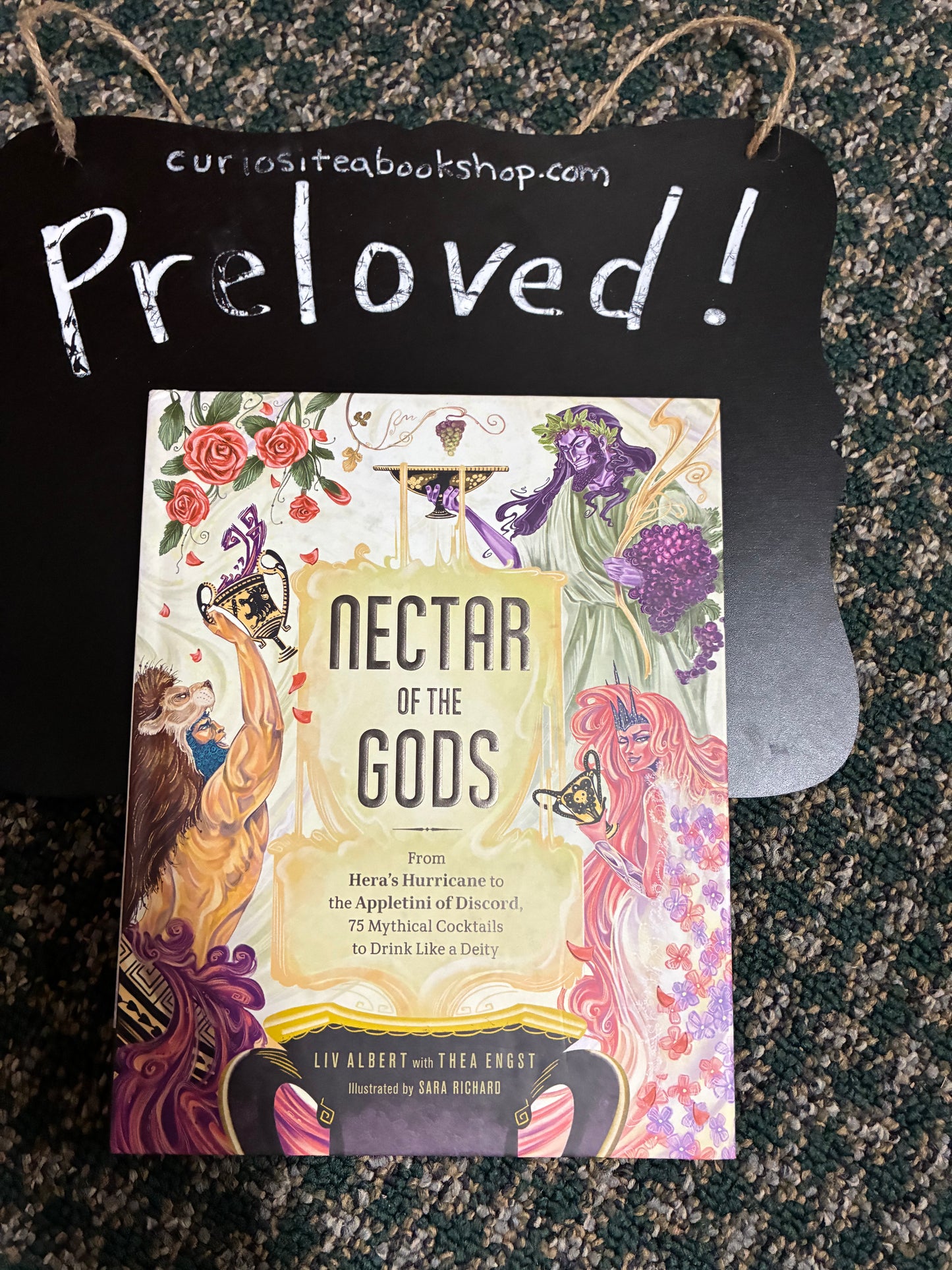 Preloved: Nectar of the Gods: From Hera's Hurricane to the Appletini of Discord, 75 Mythical Cocktails to Drink Like a Deity