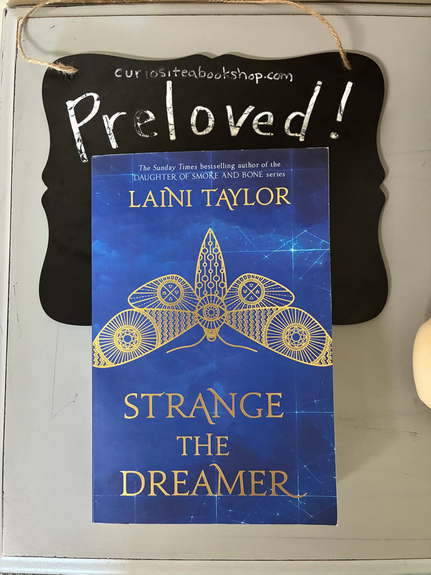 Preloved: Strange the Dreamer: The enchanting international bestseller [Paperback] Laini Taylor