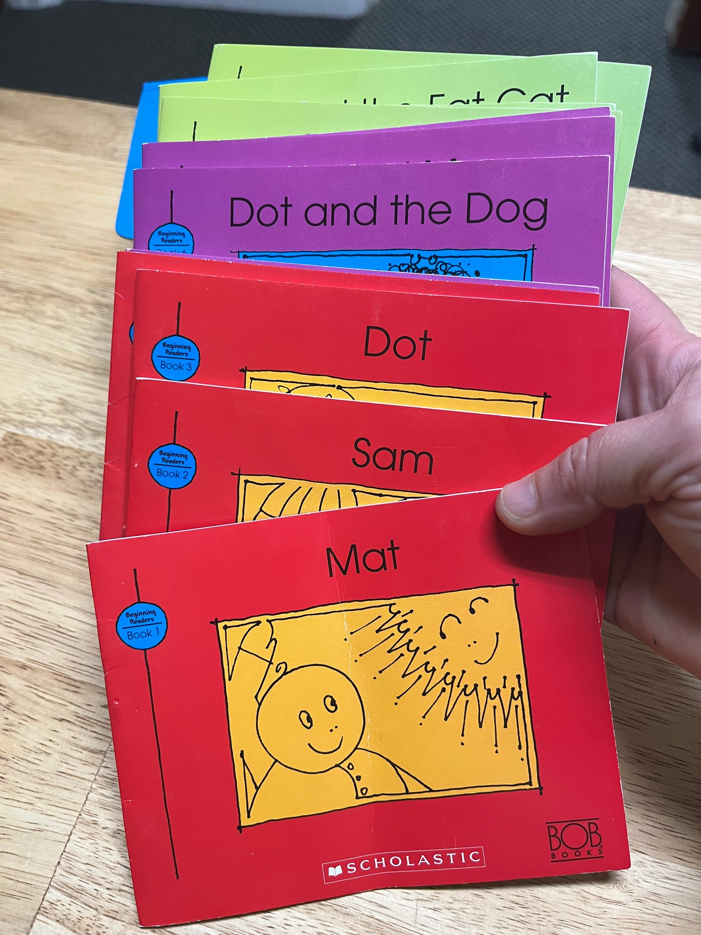 Preloved: Bob Books - Set 1: Beginning Readers Box Set | Phonics, Ages 4 and up, Kindergarten (Stage 1: Starting to Read)